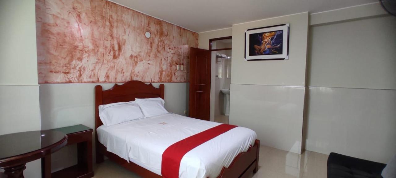 Hotel Real Bolivar Chimbote Exterior photo